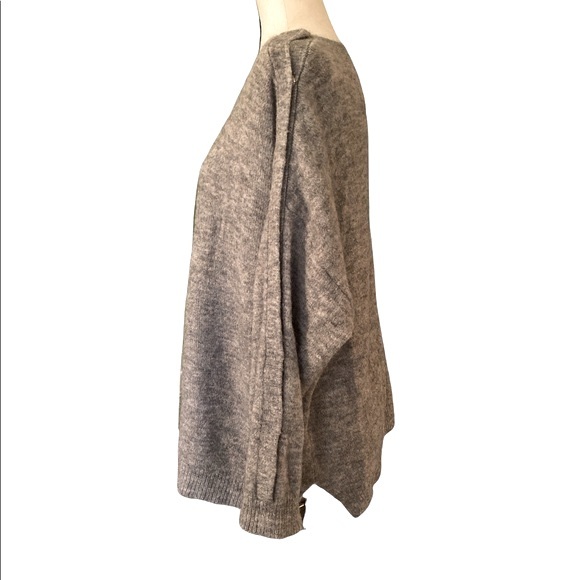 Anthropologie Leith Snap Shoulder Arm Gray Oversized Sweater - S - Picture 6 of 13